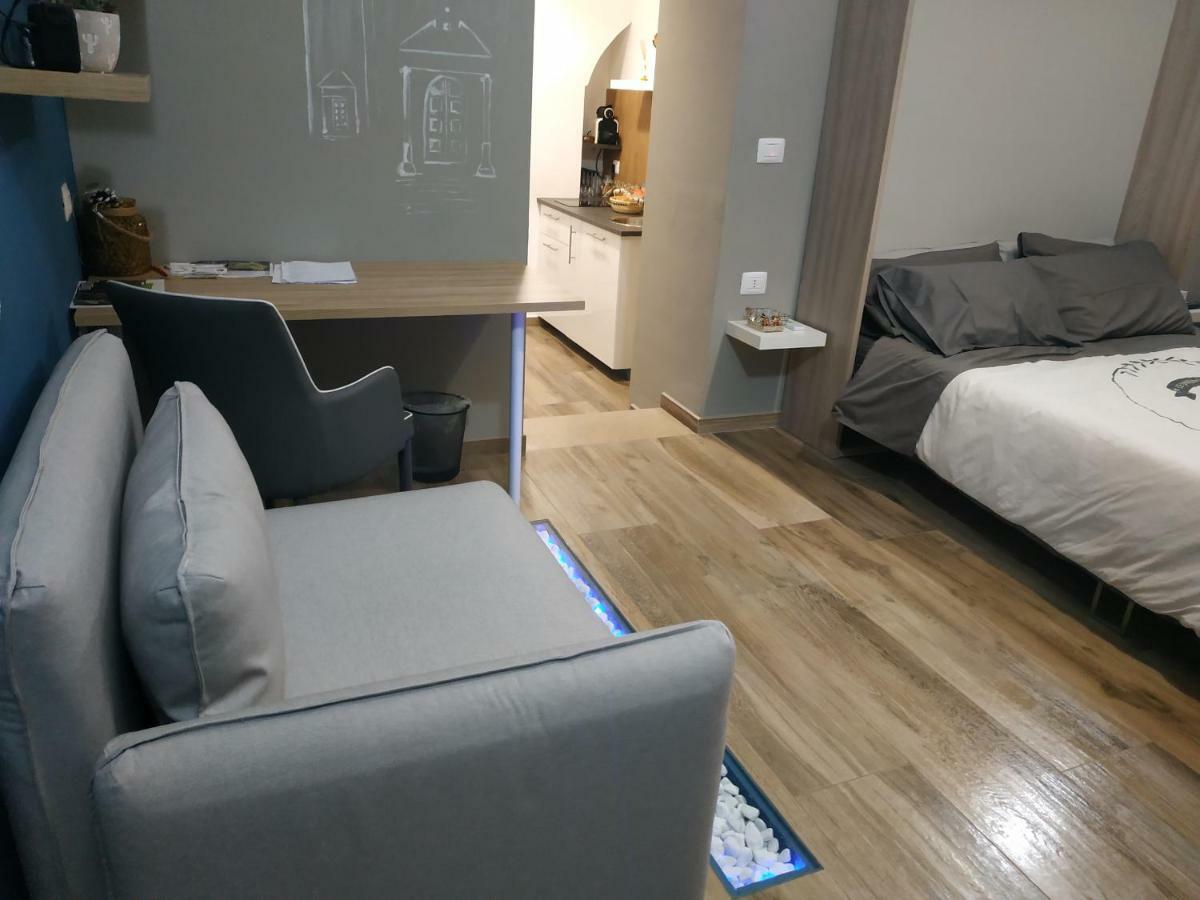 Suite 30 Mq Palo del Colle Bagian luar foto